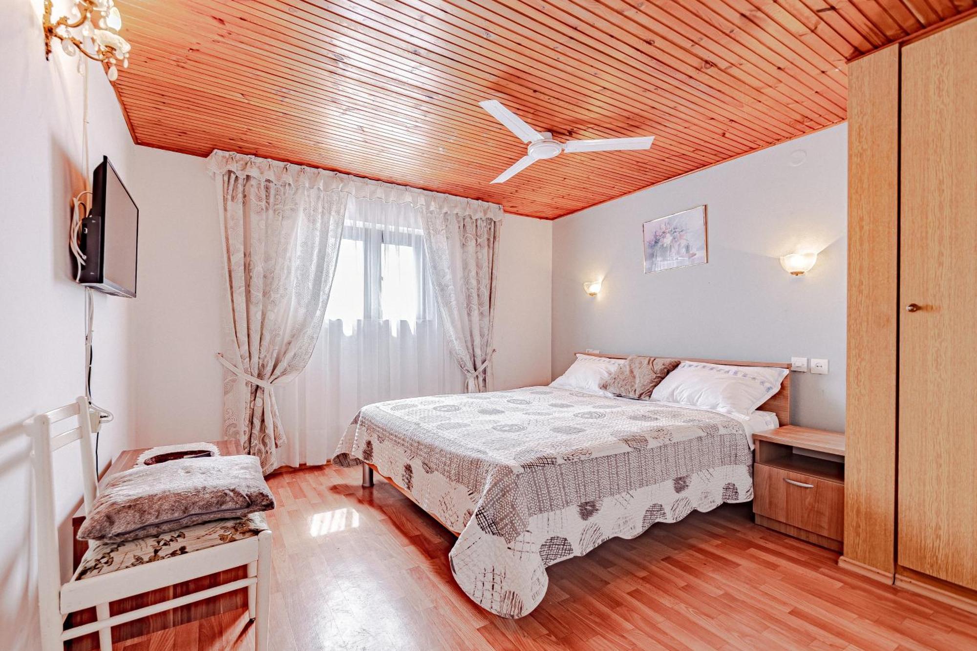 Family Friendly Apartments With A Swimming Pool Zavalatica, Korcula - 183 Экстерьер фото